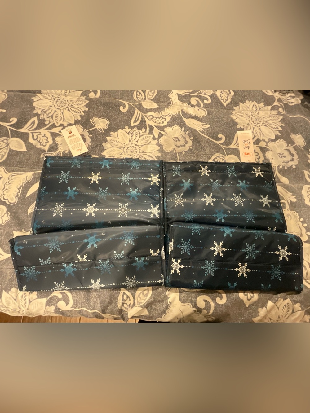 Lug Runner 2pc Tote Bags, Snowflake Navy - Picture 2 of 10